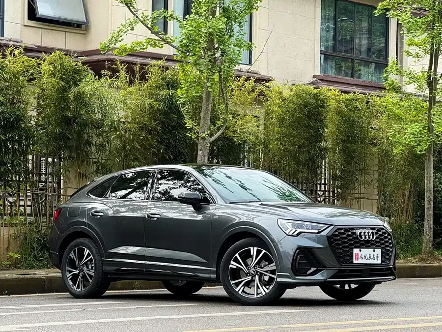 Audi Q3 Sportback 2022 40 TFSI Fashion Edition 2022 — миниатюра 3