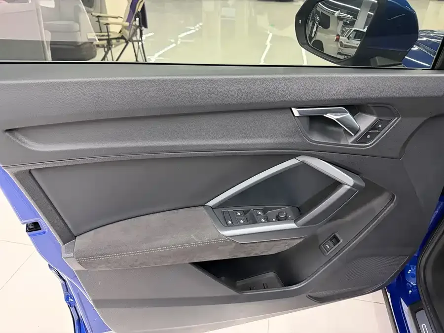Audi Q3 Sportback 2022 35 TFSI Enterprising 2022 — миниатюра 4