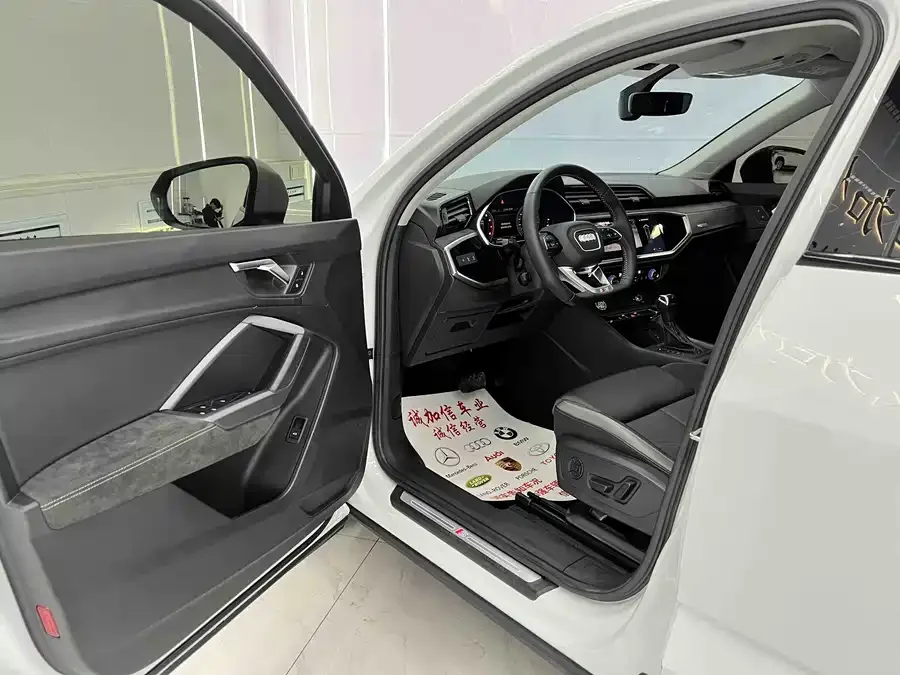 Audi Q3 Sportback 2022 35 TFSI Enterprising 2022 — миниатюра 4