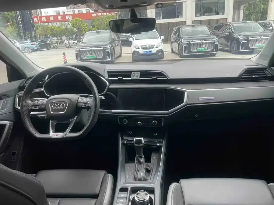 Audi Q3 Sportback 2023 40 TFSI Fashion Edition 2023 — миниатюра 2