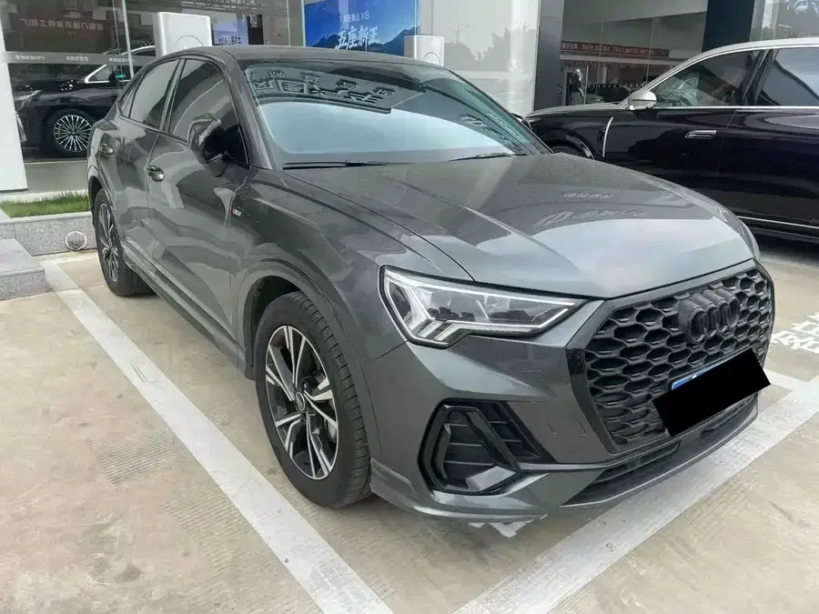 Audi Q3 Sportback 2023 40 TFSI Fashion Edition 2023 — миниатюра 3