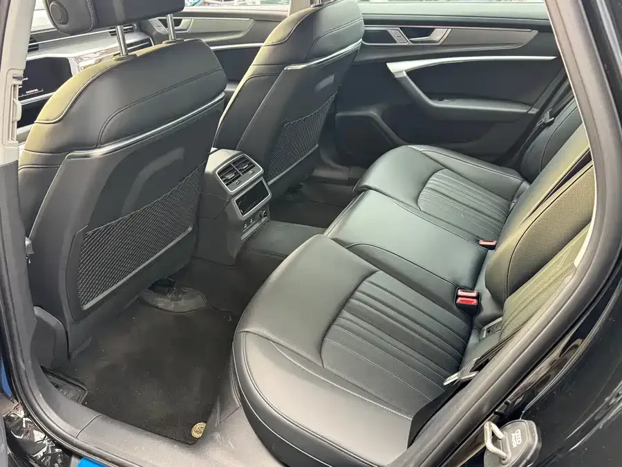 Audi A7L 2023 45 TFSI quattro S-line Black Warrior Edition 2024 — миниатюра 2