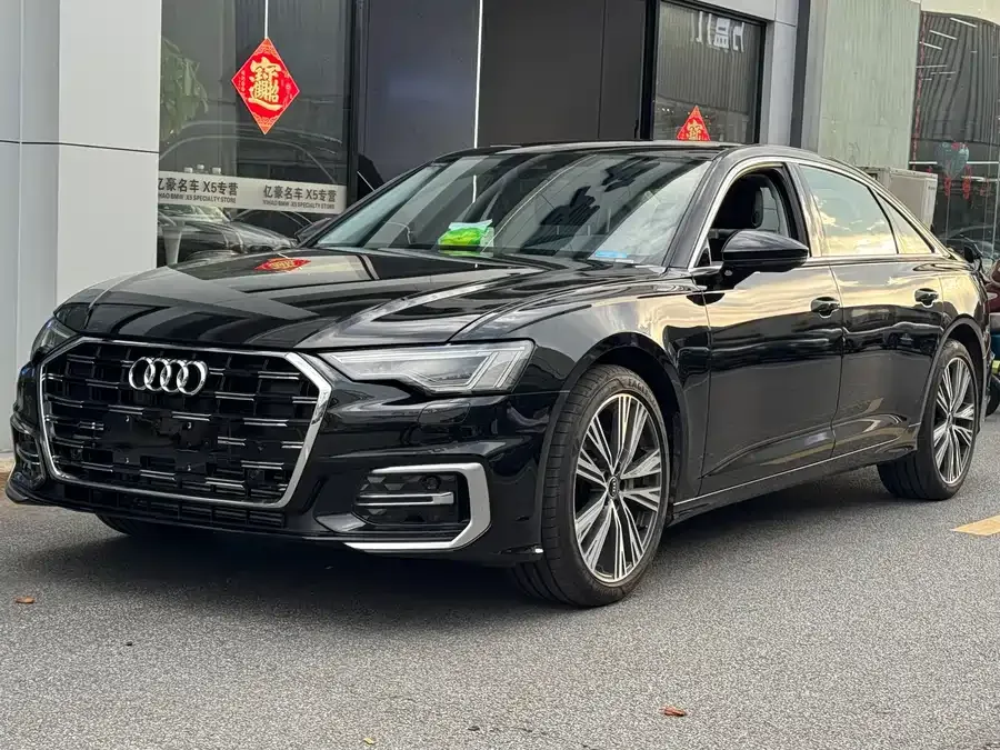 Audi A7L 2023 45 TFSI quattro S-line Black Warrior Edition 2024 — фото 1, купить с доставкой в Москву