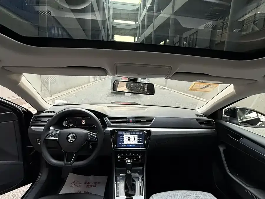 Skoda SuperB Superb 2025 TSI280 DSG Premium Edition 2026 — миниатюра 5