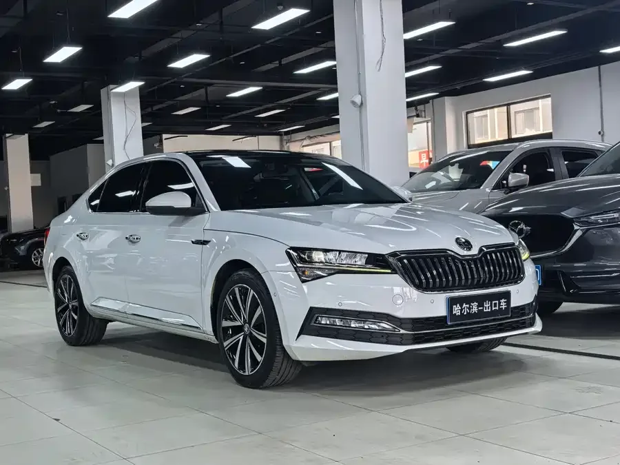Skoda SuperB Superb 2023 facelifted TSI280 DSG exclusive version 2023 — миниатюра 3