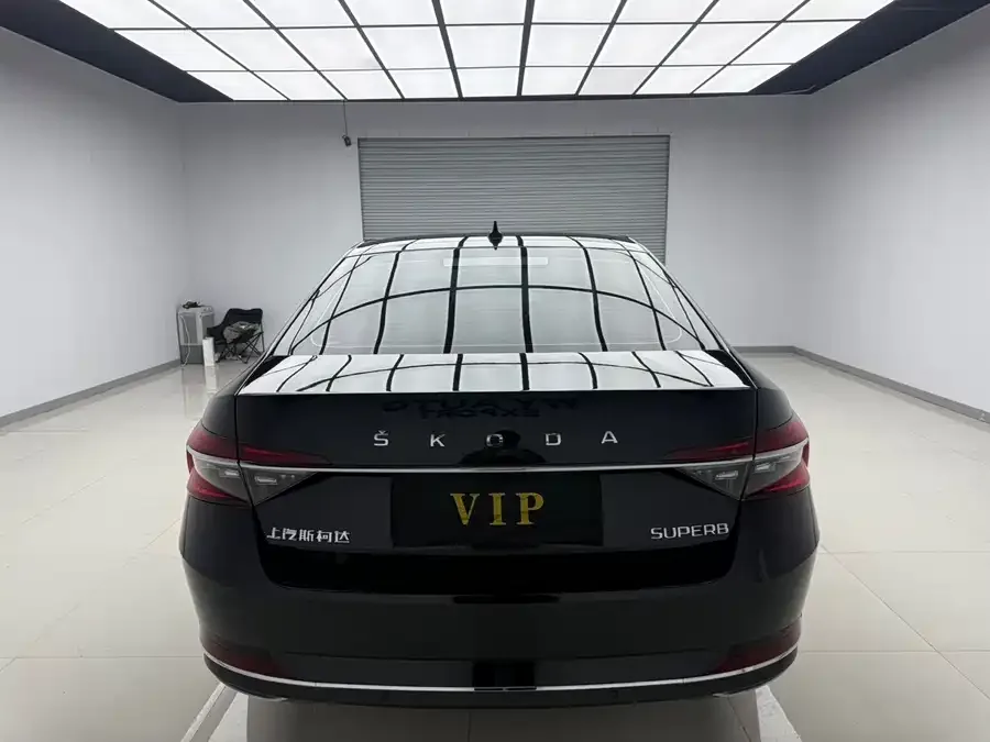 Skoda SuperB Superb 2025 TSI280 DSG Premium Edition 2024 — миниатюра 2