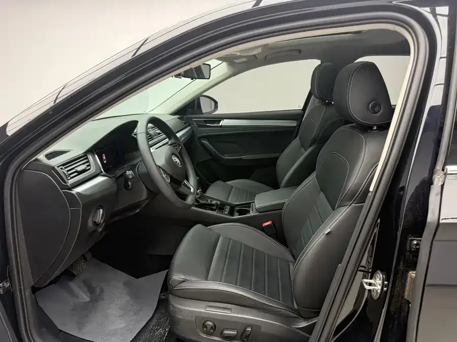 Skoda SuperB Superb 2025 TSI280 DSG Premium Edition 2024 — миниатюра 4