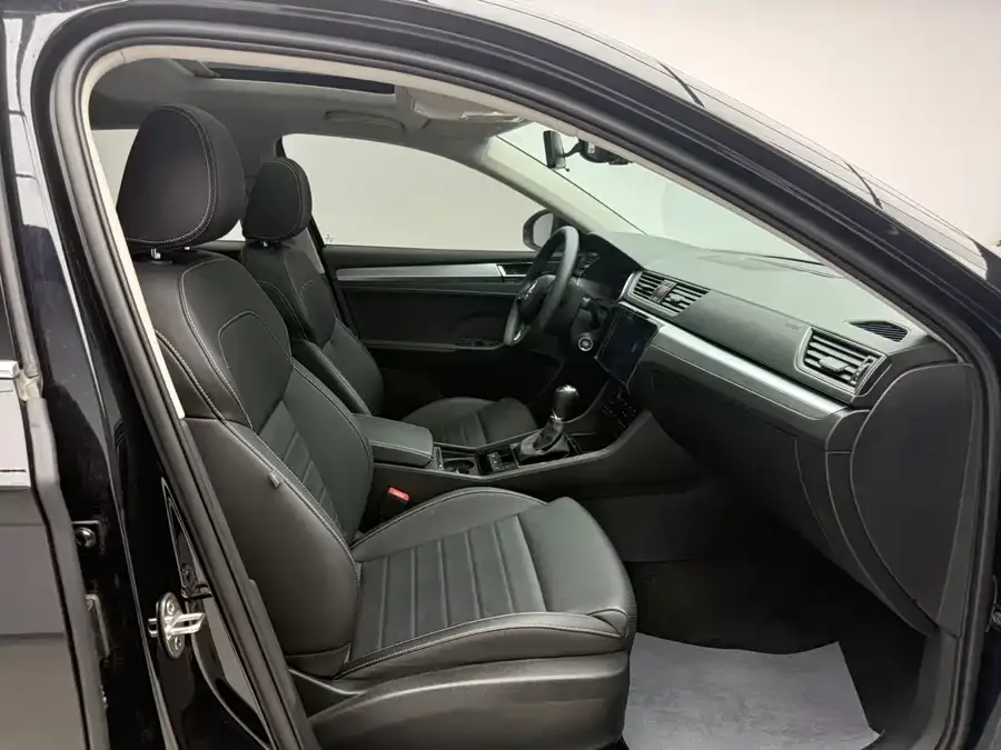 Skoda SuperB Superb 2025 TSI280 DSG Premium Edition 2024 — миниатюра 5