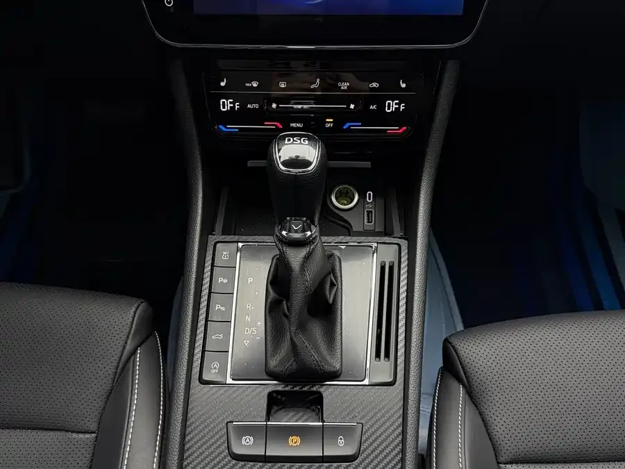 Skoda SuperB Super 2023 TSI280 DSG Exclusive Edition 2023 — миниатюра 5
