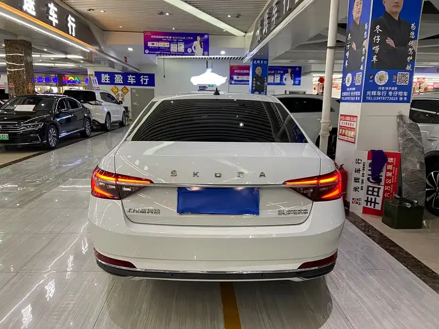 Skoda SuperB Super 2023 TSI280 DSG Exclusive Edition 2022 — миниатюра 2