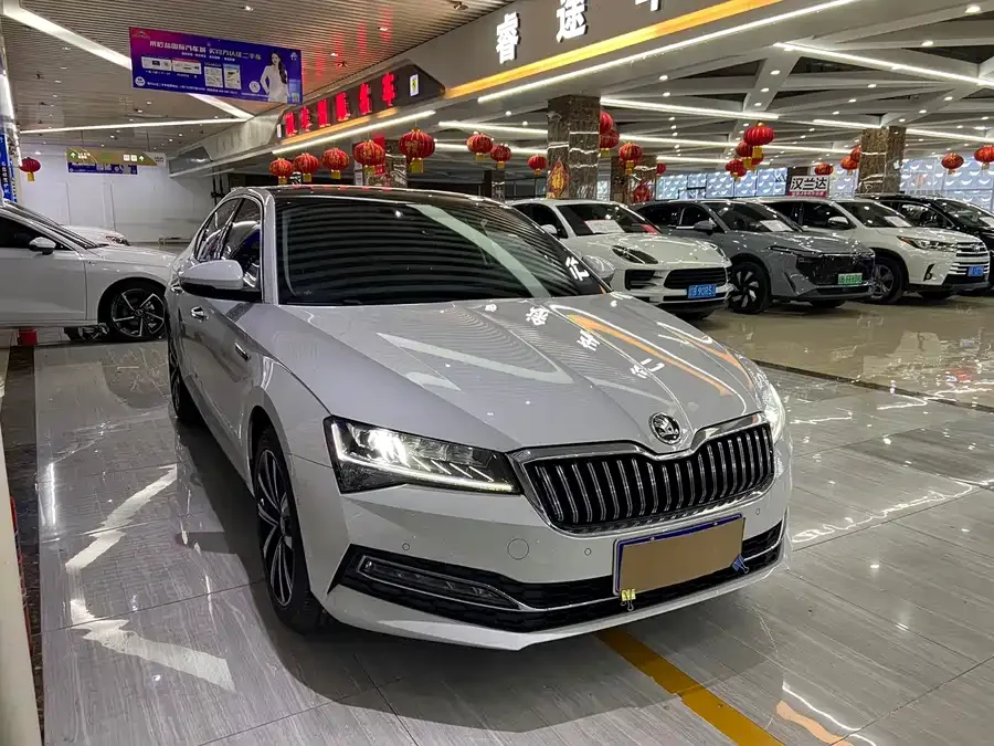 Skoda SuperB Super 2023 TSI280 DSG Exclusive Edition 2022 — миниатюра 3