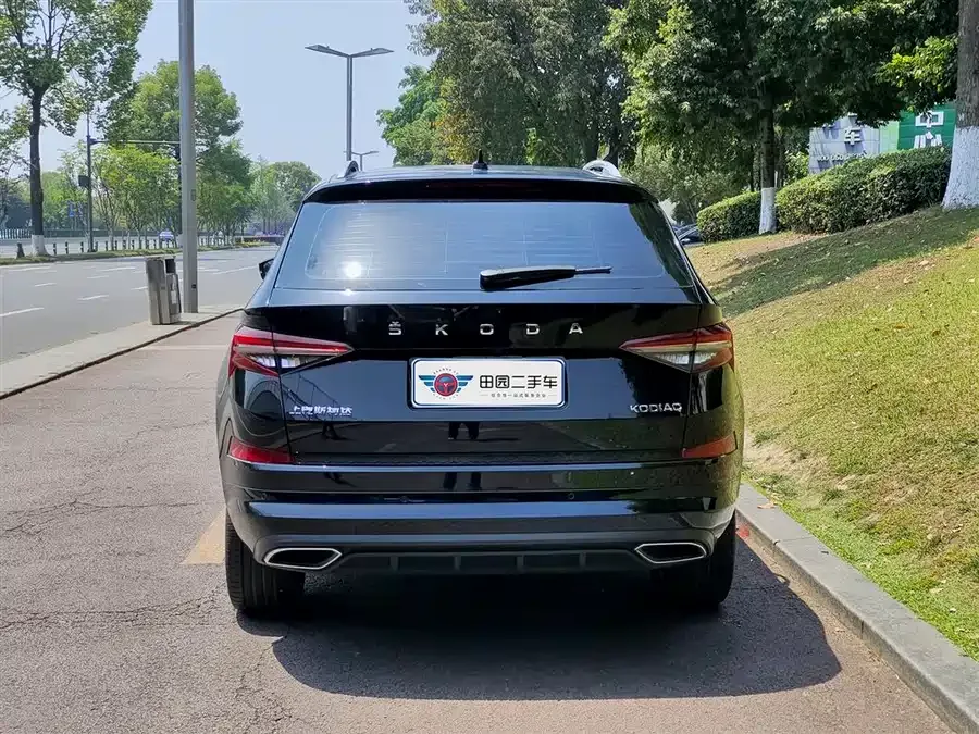 Skoda Kodiaq Kodiak 2022 TSI330 5-seat two-wheel drive exclusive version 2023 — миниатюра 2