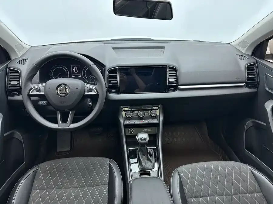 Skoda Karoq Korok 2022 TSI280 Deluxe Edition 2022 — миниатюра 4