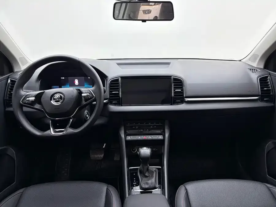 Skoda Karoq Korok 2022 TSI280 Exclusive Edition 2023 — миниатюра 4