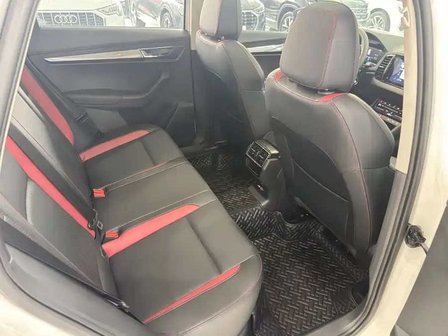 Skoda Karoq Karoq 2022 facelift TSI280 luxury version 2022 — миниатюра 4