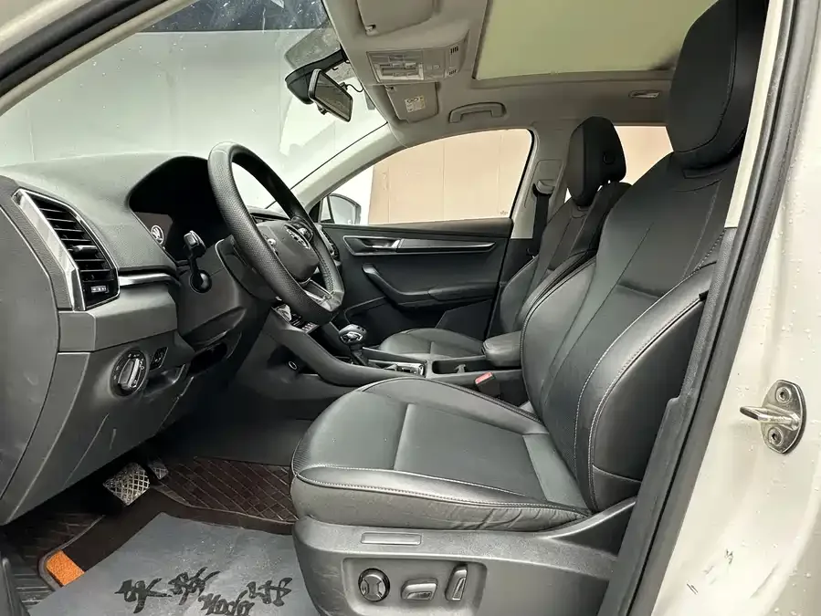 Skoda Karoq Korok 2022 TSI280 Exclusive Edition 2022 — миниатюра 4