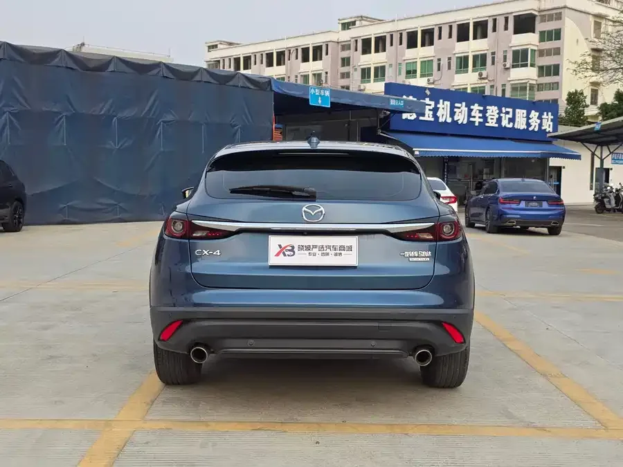 Mazda CX-4 2021 2.0L Automatic 2WD Blue Sky Explorer Edition 2022 — миниатюра 2