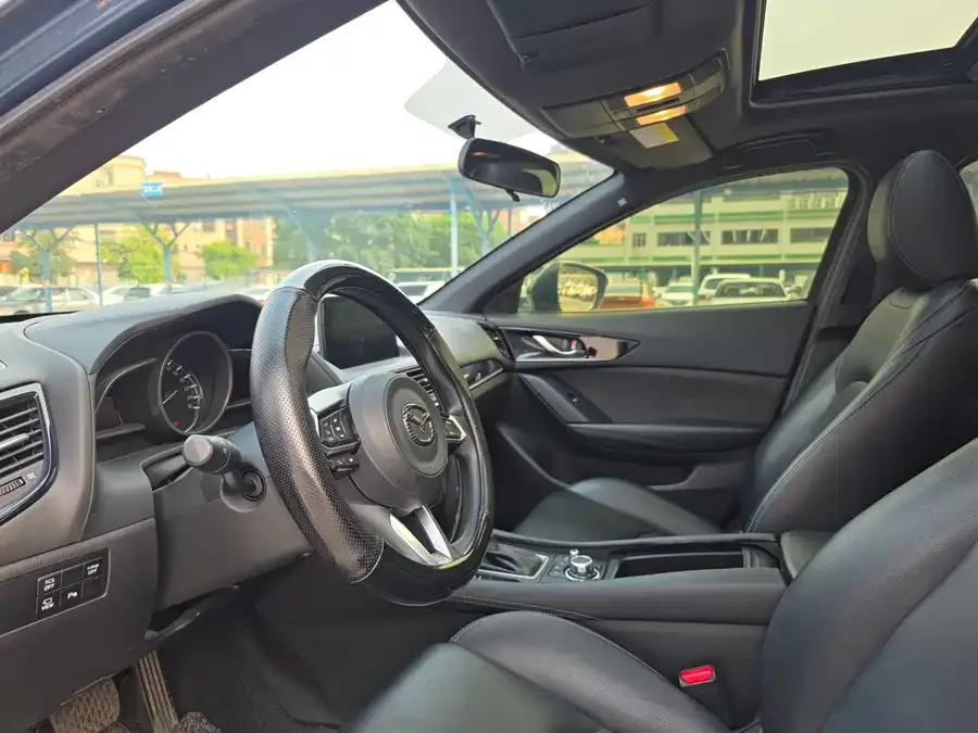 Mazda CX-4 2021 2.0L Automatic 2WD Blue Sky Explorer Edition 2022 — миниатюра 5
