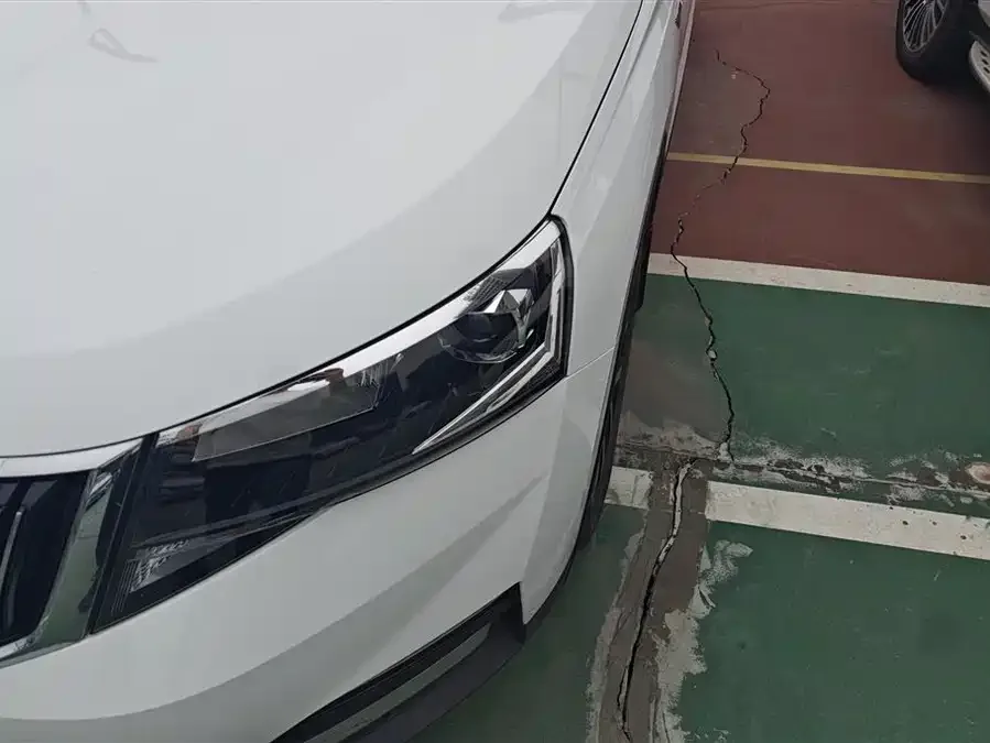 Skoda Kamiq Komic 2024 1.5L automatic comfort version 2024 — миниатюра 2