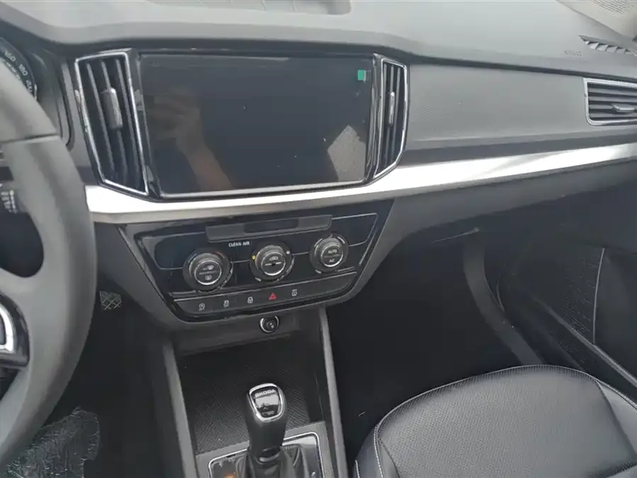 Skoda Kamiq Komic 2024 1.5L automatic comfort version 2024 — миниатюра 4