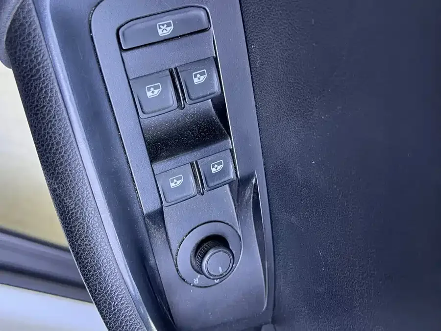 Skoda Kamiq Komic 2023 1.5L automatic comfort version 2023 — миниатюра 5