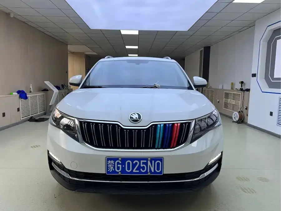 Skoda Kamiq Komic 2023 1.5L automatic comfort version 2023 — фото 1, купить с доставкой в Москву