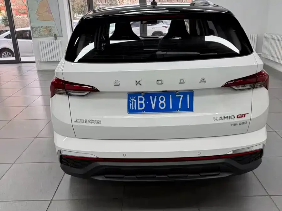 Skoda Kamiq 2021 KOMIC GT TSI230 DSG Flagship Edition 2022 — миниатюра 2