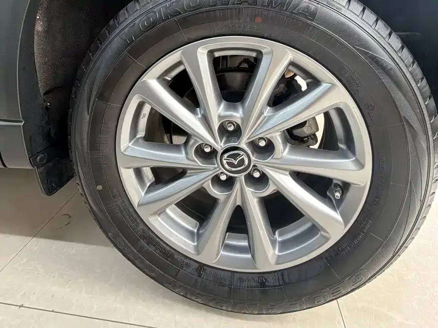 Mazda CX5 2024 2.0L automatic two-wheel drive comfort model 2025 — миниатюра 4