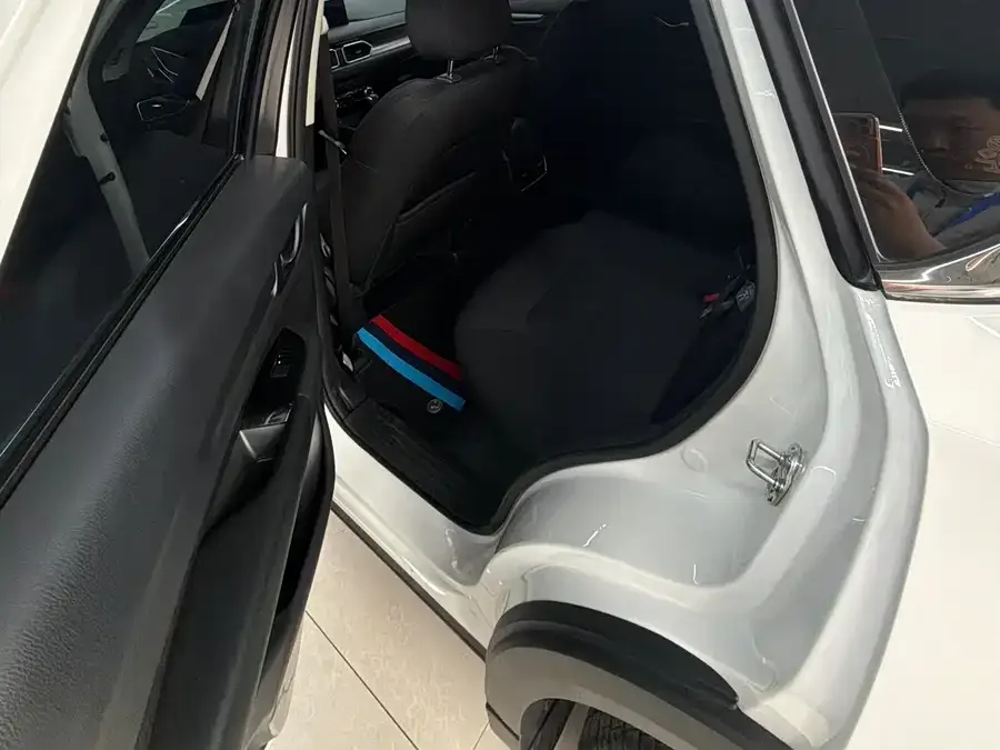 Mazda CX5 2024 2.0L automatic two-wheel drive comfort model 2025 — миниатюра 5