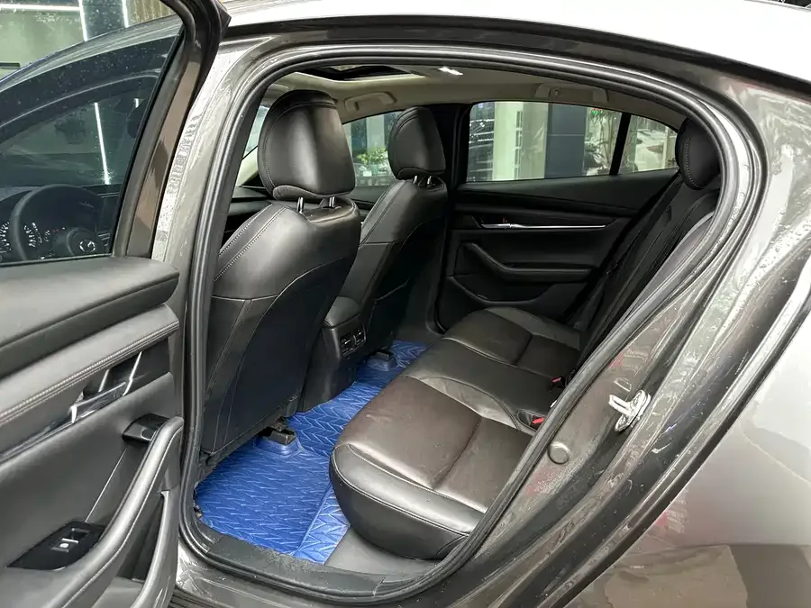 Mazda Axela Mazda3 Angkesela 2021 2.0L Automatic Quality Edition 2022 — миниатюра 2