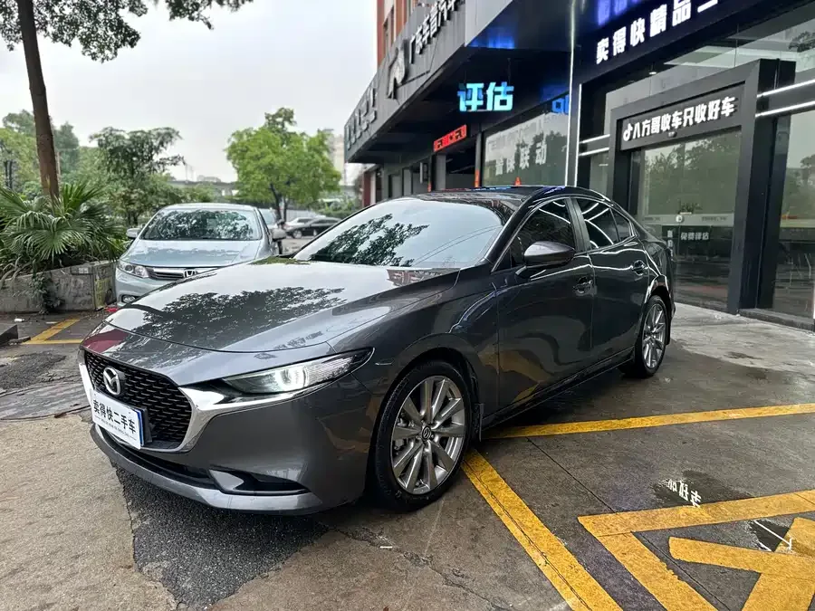 Mazda Axela Mazda3 Angkesela 2021 2.0L Automatic Quality Edition 2022 — фото 1, купить с доставкой в Москву