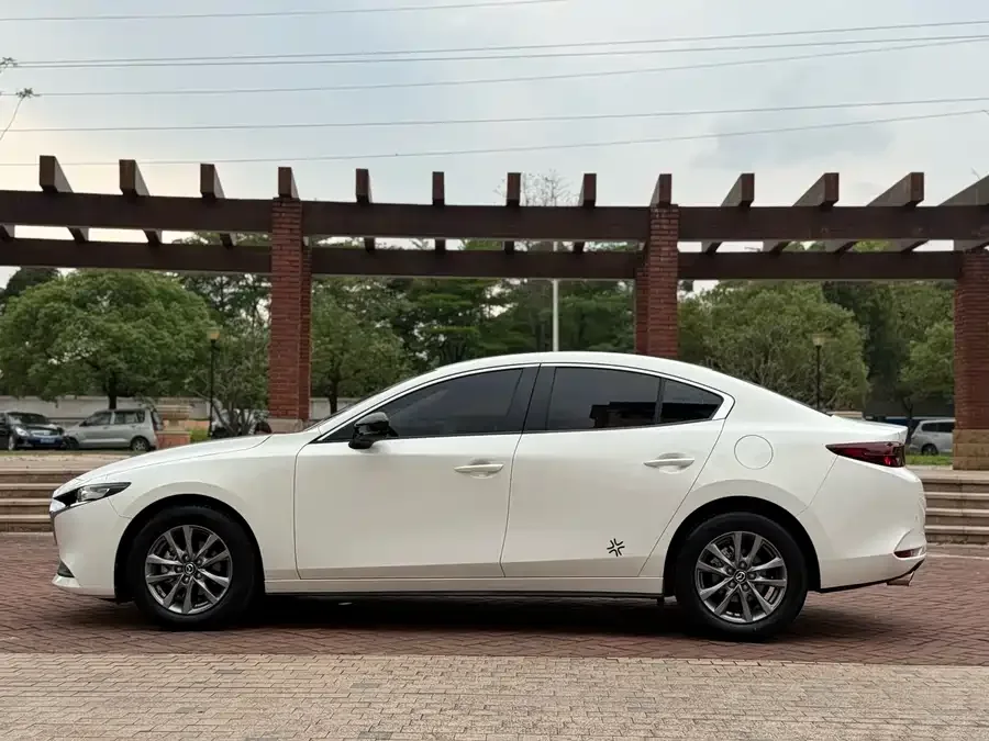 Mazda Axela Mazda 3 Angkesaila 2023 2.0L Automatic Quality Edition 2023 — миниатюра 4