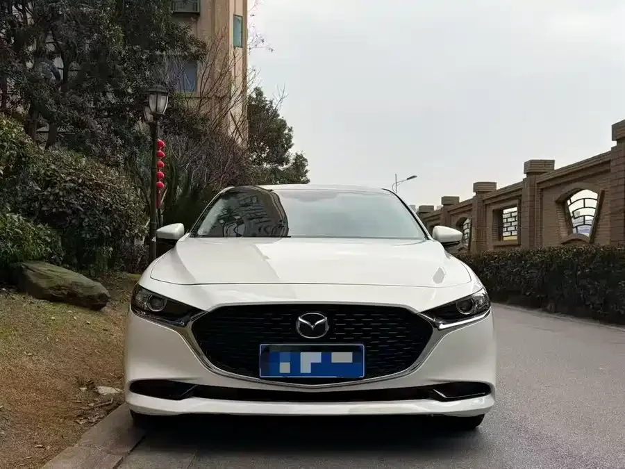 Mazda Axela Mazda 3 Angkesaila 2023 2.0L Automatic Elegant Edition 2024 — фото 1, купить с доставкой в Москву