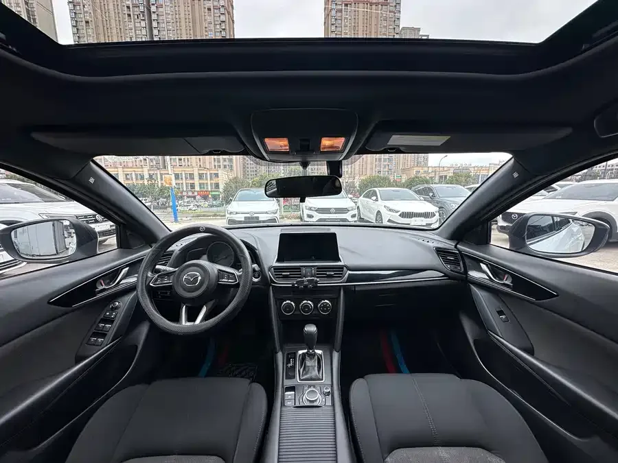 Mazda CX-4 2021 2.0L Automatic 2WD Blue Sky Vitality Edition 2023 — миниатюра 2