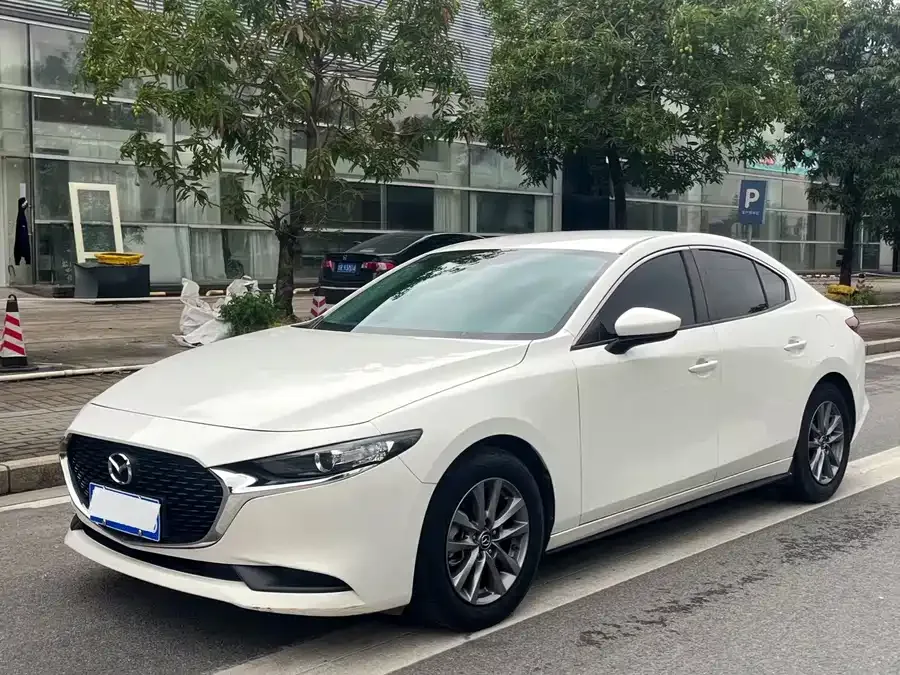 Mazda Axela Mazda3 Angkesela 2021 2.0L automatic quality version 2022 — фото 1, купить с доставкой в Москву