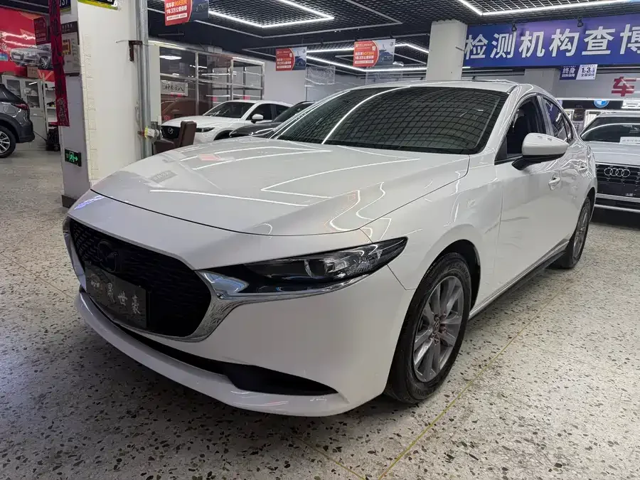 Mazda Axela Mazda 3 Angkesaila 2022 1.5L Automatic Quality Edition 2022 — фото 1, купить с доставкой в Москву