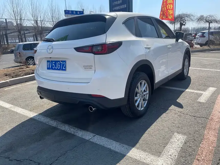 Mazda CX5 2024 2.0L automatic two-wheel drive comfort model 2024 — миниатюра 2