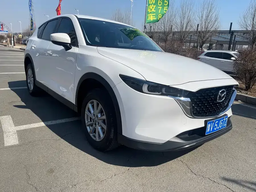 Mazda CX5 2024 2.0L automatic two-wheel drive comfort model 2024 — миниатюра 3