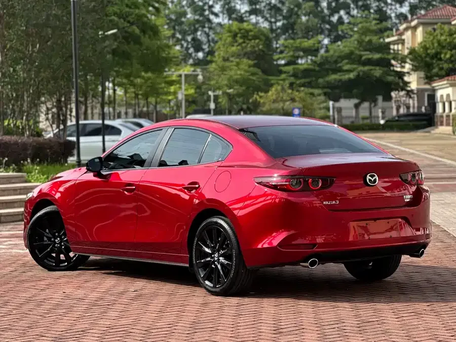 Mazda Axela Mazda 3 Angkesaila 2023 2.0L Automatic Premium Edition 2024 — миниатюра 3