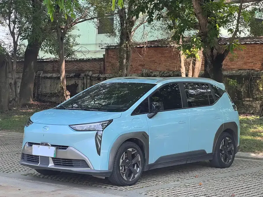 AION AION Y AION Y 2022 70 Smart Edition Lithium Iron Phosphate 2022 — фото 1, купить с доставкой в Москву