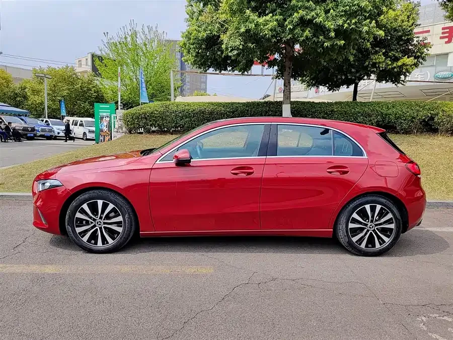 Mercedes-Benz Grade A Mercedes-Benz A-Class (Imported) 2021 A 200 Dynamic 2022 — миниатюра 3
