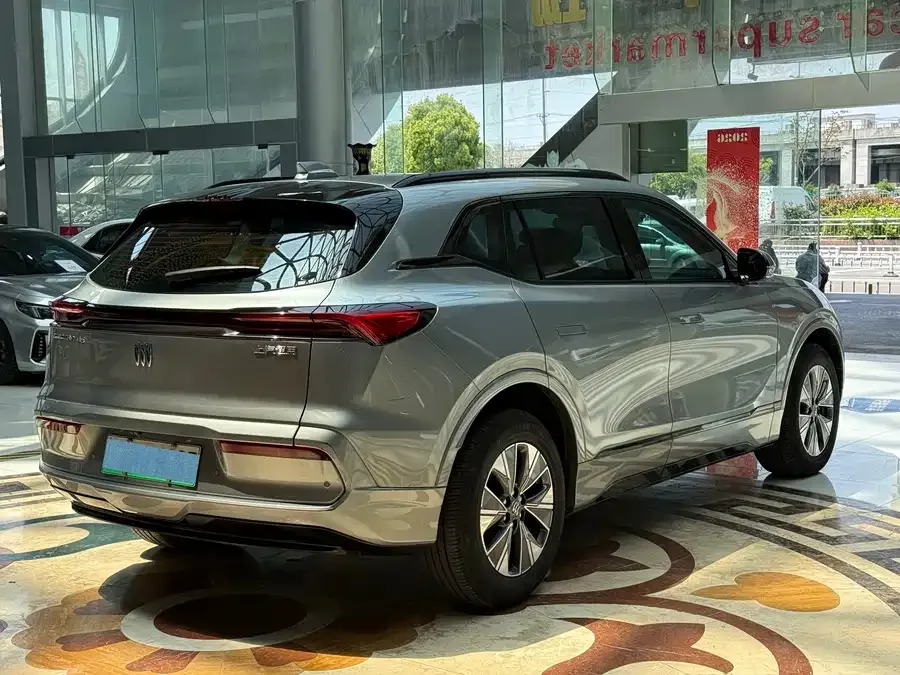 Buick E5 2023 Smart Enjoy Standard Range Edition 2023 — миниатюра 2
