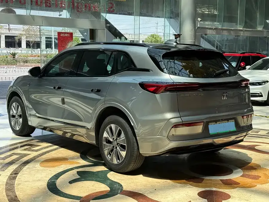 Buick E5 2023 Smart Enjoy Standard Range Edition 2023 — миниатюра 3