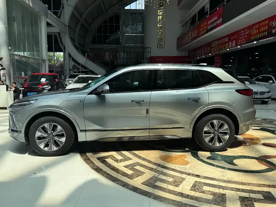 Buick E5 2023 Smart Enjoy Standard Range Edition 2023 — миниатюра 4