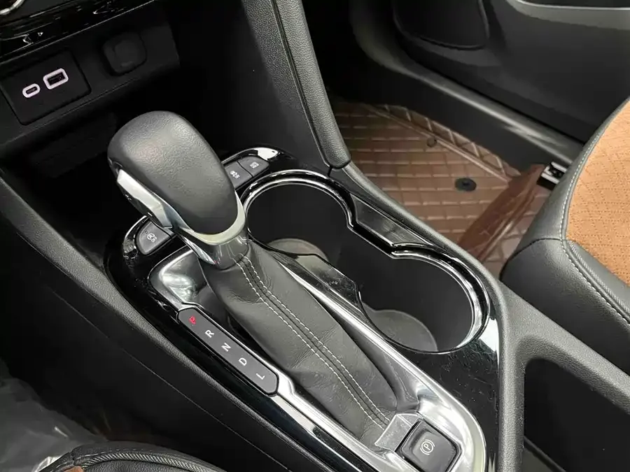 Buick Encore GX 2022 Encore GX 332T CVT 2WD Luxury Model 2022 — миниатюра 2