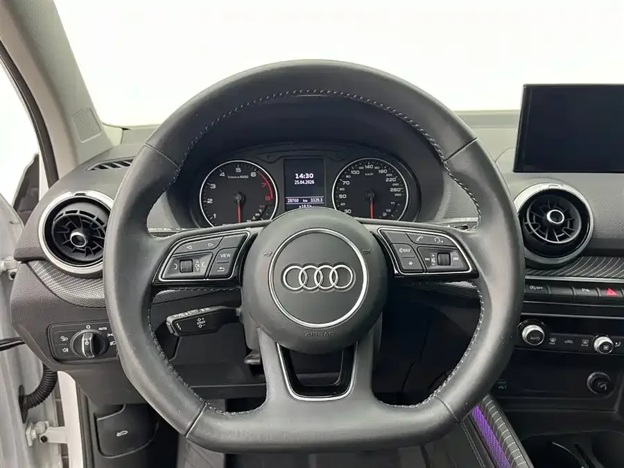 Audi Q2L 2022 35 TFSI Fashion Dynamic Edition 2022 — миниатюра 2