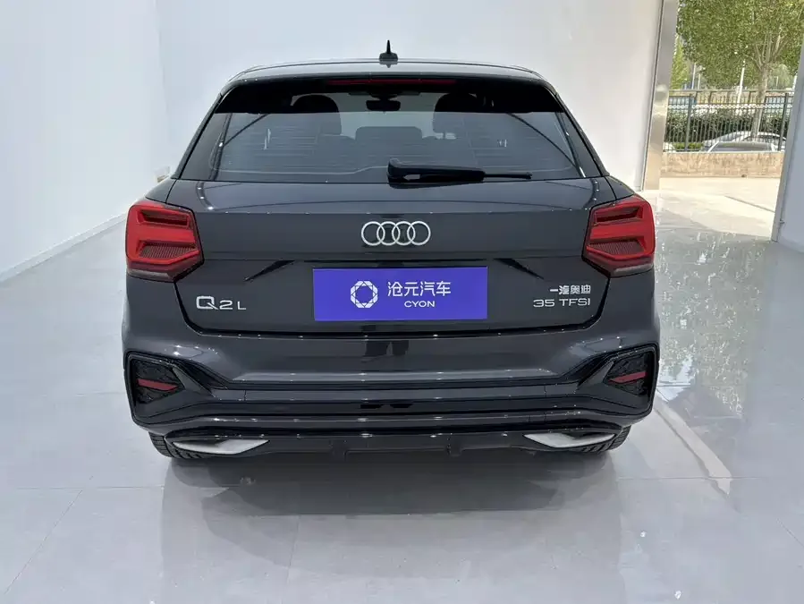 Audi Q2L 2022 35 TFSI aggressive and dynamic model 2023 — миниатюра 2