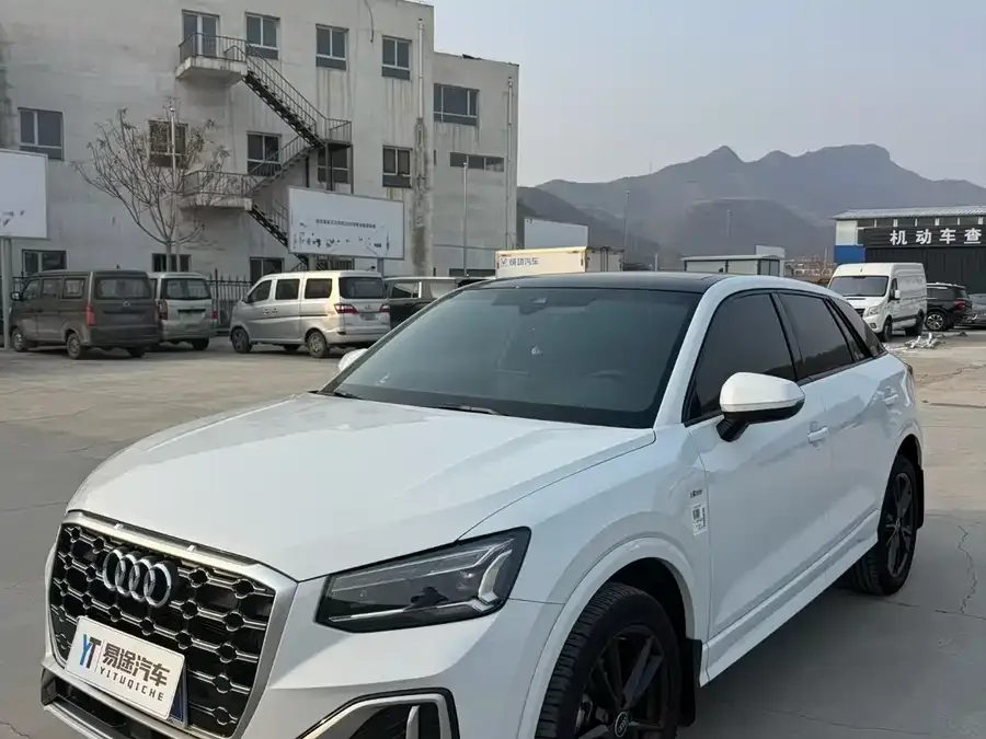 Audi Q2L 2023 35TFSI Stylish and Elegant 2023 — фото 1, купить с доставкой в Москву