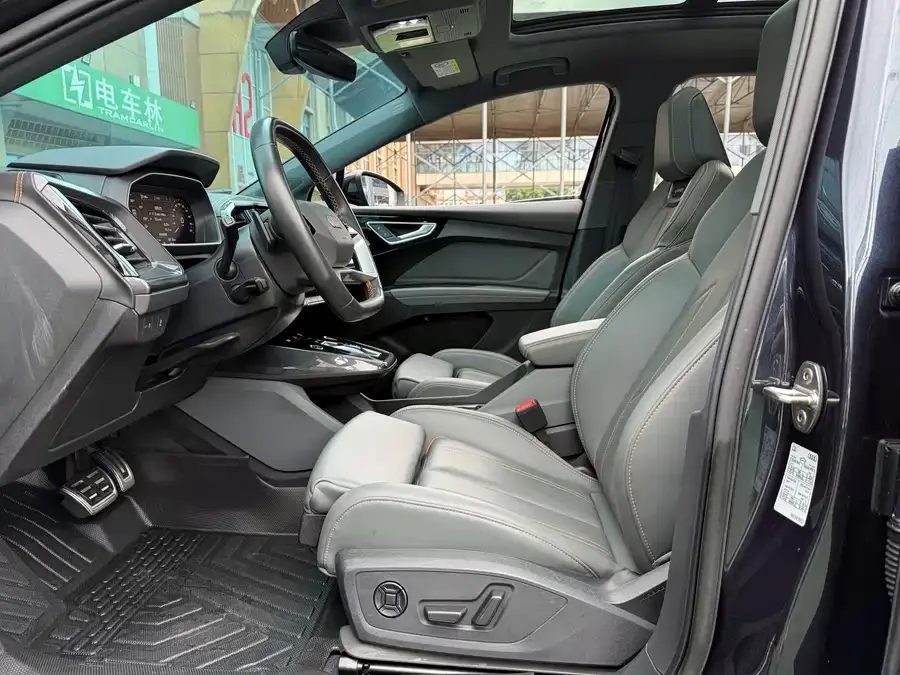 Audi Q4 e-tron 2024 40 e-tron Creative Edition 2024 — миниатюра 2