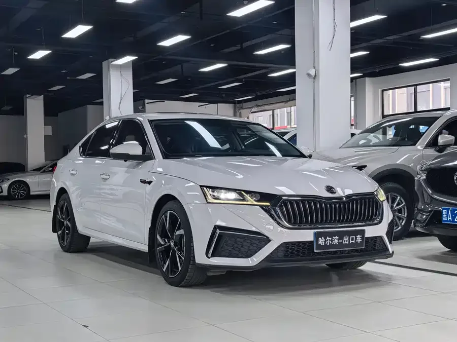 Skoda Octavia Octavia 2022 PRO TSI280 Premium Edition 2022 — миниатюра 3